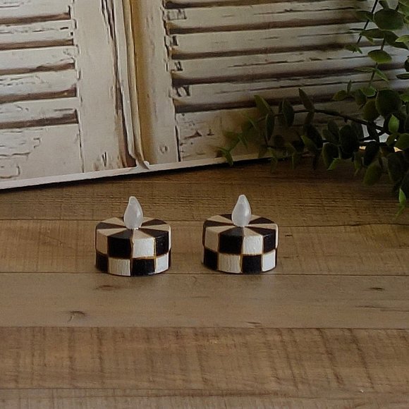 Vintage Checks LED Candle Hand Painted Black and White Check Tea Light Candle - Picture 2 of 4
